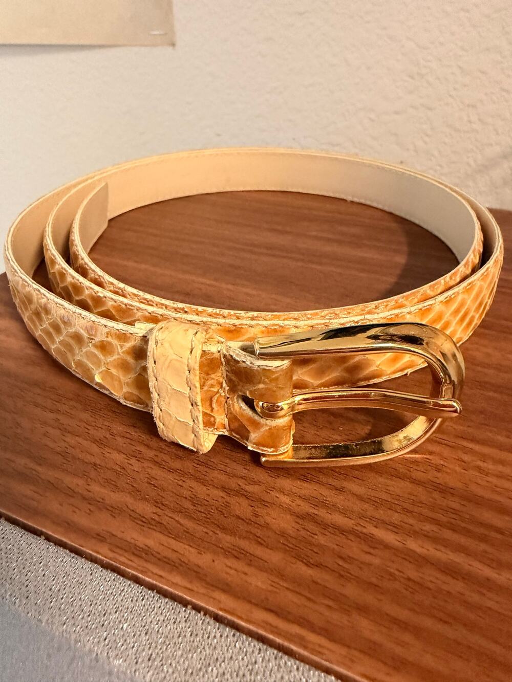 Genuine Snakeskin Women’s Belt Size L Tan Gold Buckle Vintage Western